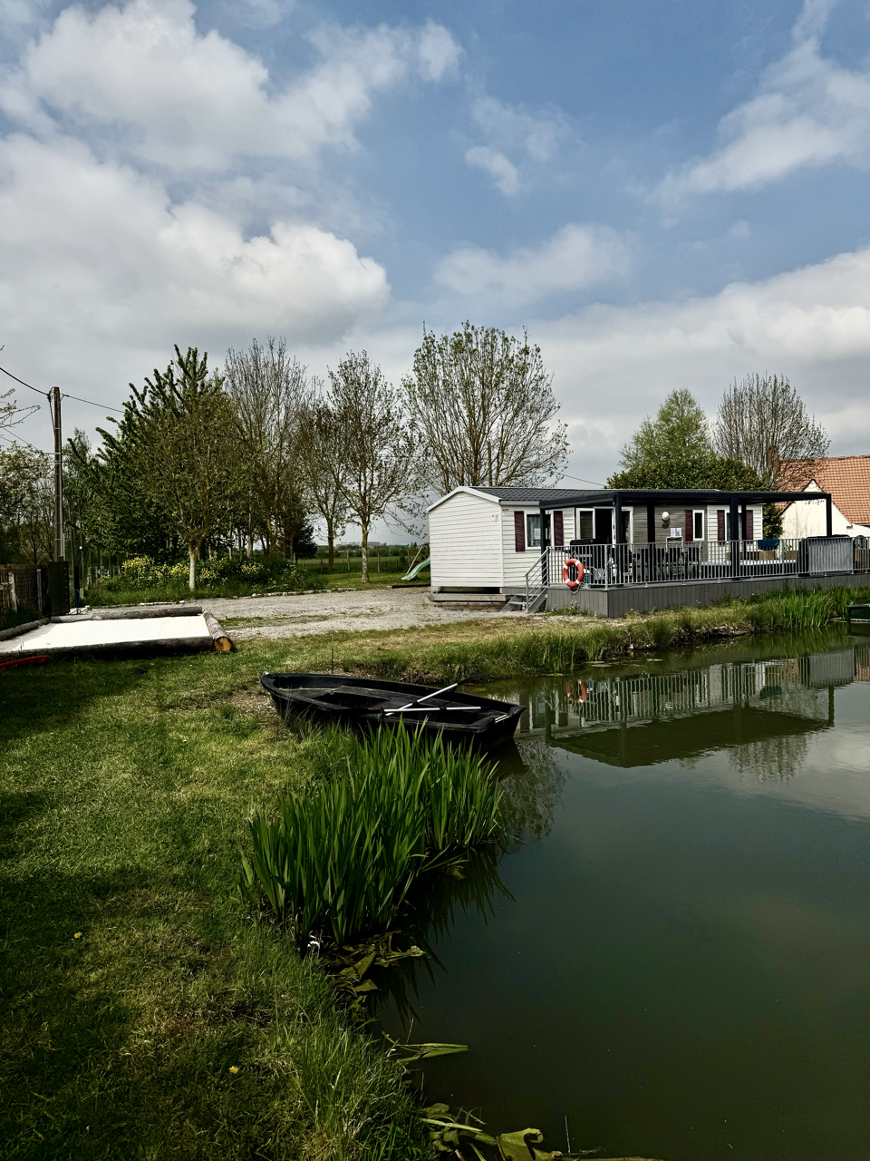 Etang de pêche et Mobile Home 8 personnes