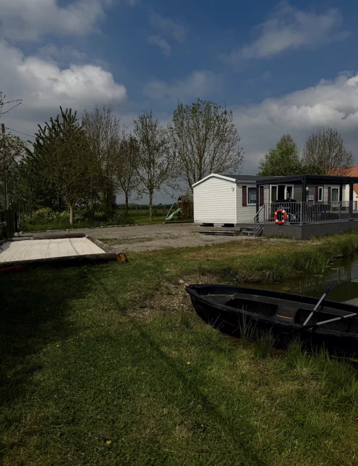 Etang de pêche et Mobile Home 8 personnes